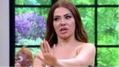 Şarkıcı Lara'ya Alanya'da otomobil çarptı Şarkıcı Lara'ya Alanya'da otomobil çarptı