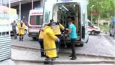 SİVAS Patates işçisi olarak geldikleri Sivas'a, Kızılırmak'a giren 3 çocuk boğuldu SİVAS Patates işçisi olarak geldikleri Sivas'a, Kızılırmak'a giren 3 çocuk boğuldu