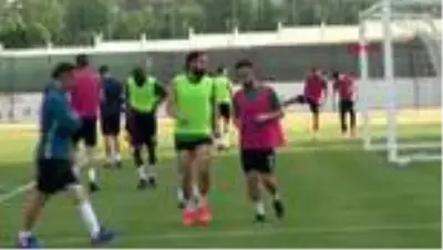 Son Dakika: SPOR Bülent Uygun Sivas'tan puanlarla dönmek istiyoruz Son Dakika: SPOR Bülent Uygun Sivas'tan puanlarla dönmek istiyoruz