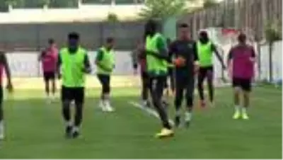 Son Dakika: SPOR Bülent Uygun Sivas'tan puanlarla dönmek istiyoruz Son Dakika: SPOR Bülent Uygun Sivas'tan puanlarla dönmek istiyoruz