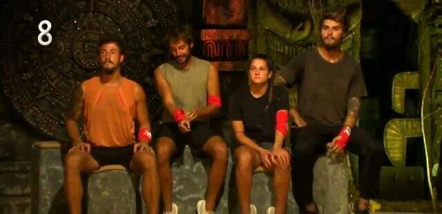 Survivor'da yeni kaptanlar belli oldu! Takımlara Acun Ilıcalı bile şaştı kaldı Survivor'da yeni kaptanlar belli oldu! Takımlara Acun Ilıcalı bile şaştı kaldı