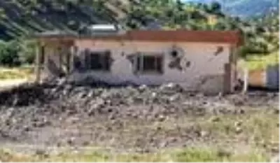 Türkiye'nin operasyonlarına direnemeyen PKK'nın sözde yöneticileri, kaçacak yer arıyor Türkiye'nin operasyonlarına direnemeyen PKK'nın sözde yöneticileri, kaçacak yer arıyor