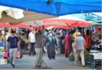 Vaka sayısının arttığı Diyarbakır'da sosyal mesafe unutuldu