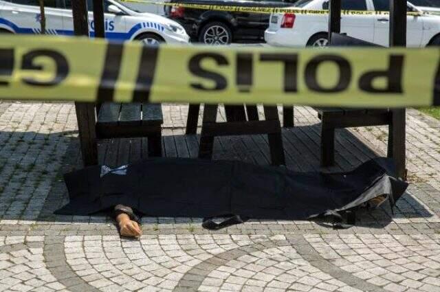 Yasak aşk cinayeti! Boşanma aşamasındaki koca, eşiyle ilişkisi olan çocukluk arkadaşını vurdu Yasak aşk cinayeti! Boşanma aşamasındaki koca, eşiyle ilişkisi olan çocukluk arkadaşını vurdu