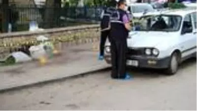 12 yıl önce ağabeyini öldüren amcasının oğlunu bıçakladı 12 yıl önce ağabeyini öldüren amcasının oğlunu bıçakladı