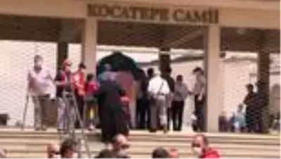 Başkentte cuma namazı salgın sonrası üçüncü kez kılındı Başkentte cuma namazı salgın sonrası üçüncü kez kılındı