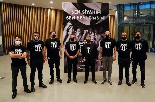Beşiktaş Kulübü, 'Bırakmam Seni' kampanyasını tanıttı Beşiktaş Kulübü, 'Bırakmam Seni' kampanyasını tanıttı