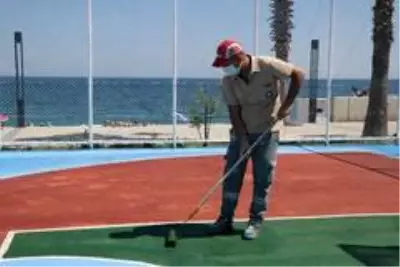 Büyükşehir açık spor alanlarını yeniledi Büyükşehir açık spor alanlarını yeniledi