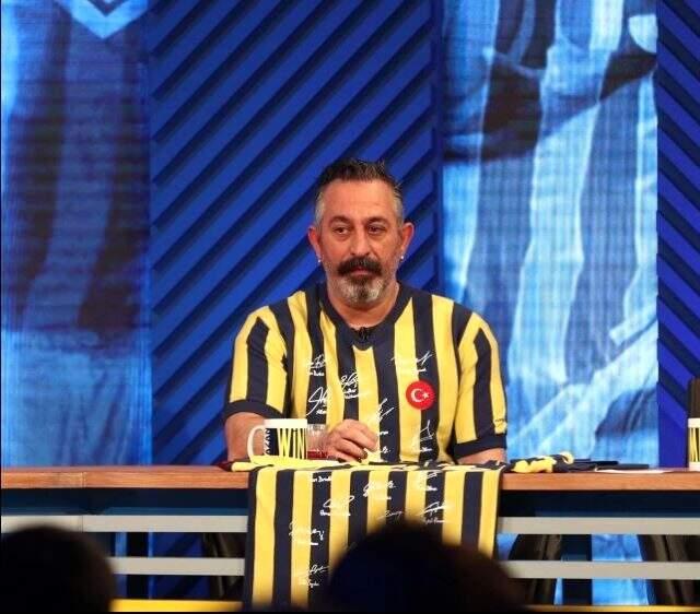 Cem Yılmaz'dan Beşiktaş kampanyasına destek Cem Yılmaz'dan Beşiktaş kampanyasına destek