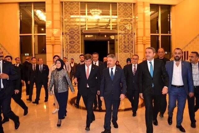 Davutoğlu'nun ekibinde yer alan Cemal Eğin'den Ayasofya için öneri: Kararname ile ibadete açılabilir Davutoğlu'nun ekibinde yer alan Cemal Eğin'den Ayasofya için öneri: Kararname ile ibadete açılabilir