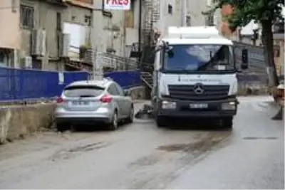 Son dakika güncel: Dükkan ve araçlar sular altında kaldı Son dakika güncel: Dükkan ve araçlar sular altında kaldı