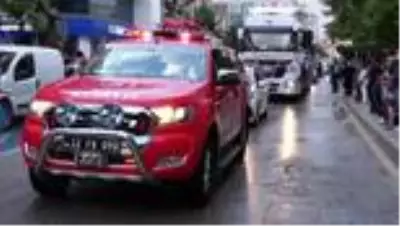 Isparta'da gül konvoyu renkli görüntülere sahne oldu