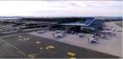 İstanbul Havalimanı'nın bağımsız üçüncü pisti açılıyor İstanbul Havalimanı'nın bağımsız üçüncü pisti açılıyor