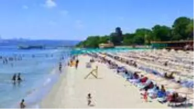 İstanbul Valiliği, yüzme alanları ve plajlarda alınması gereken önlemlerle ilgili genelge yayımladı İstanbul Valiliği, yüzme alanları ve plajlarda alınması gereken önlemlerle ilgili genelge yayımladı