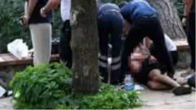 Maçka Parkı'nda içki şişesiyle doktorun boğazını kesen saldırgan tutuklandı Maçka Parkı'nda içki şişesiyle doktorun boğazını kesen saldırgan tutuklandı