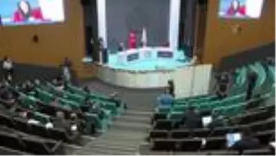 Pakdemirli: ’Bugünden itibaren patates ve soğanda ihracat ön izinleri il müdürlükleri tarafından...