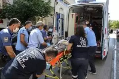 Polis ve itfaiye evde rahatsızlanan yaşlı adam için alarma geçti Polis ve itfaiye evde rahatsızlanan yaşlı adam için alarma geçti