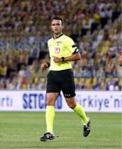 Süper Lig: Fenerbahçe: 0 Hes Kablo Kayserispor: 0 (İlk yarı) Süper Lig: Fenerbahçe: 0 Hes Kablo Kayserispor: 0 (İlk yarı)