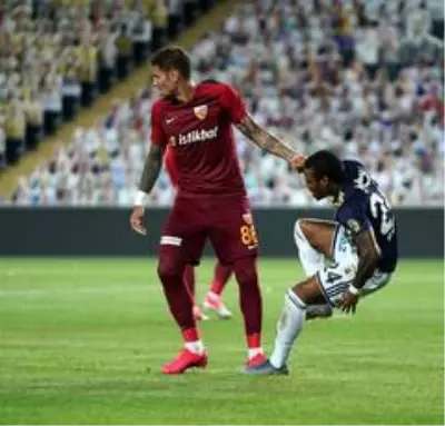 Süper Lig: Fenerbahçe: 0 Hes Kablo Kayserispor: 0 (İlk yarı) Süper Lig: Fenerbahçe: 0 Hes Kablo Kayserispor: 0 (İlk yarı)
