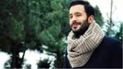 Yakışıklı oyuncu Barış Arduç, yeni imajını takipçileriyle paylaştı Yakışıklı oyuncu Barış Arduç, yeni imajını takipçileriyle paylaştı