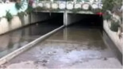 DEREDEN GELEN KÖTÜ KOKULAR BOSTANCI ESNAFINI İSYAN ETTİRDİ DEREDEN GELEN KÖTÜ KOKULAR BOSTANCI ESNAFINI İSYAN ETTİRDİ
