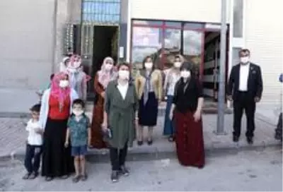 Fatma Şahin mahalle ziyaretlerine devam ediyor Fatma Şahin mahalle ziyaretlerine devam ediyor