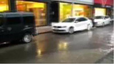Fatsa’da sağanak yağış etkili oldu, yollar göle döndü