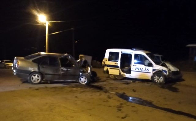 Kahramanmaraş'ta polis aracı ile otomobilin çarpıştığı kazada bir aile yok oldu