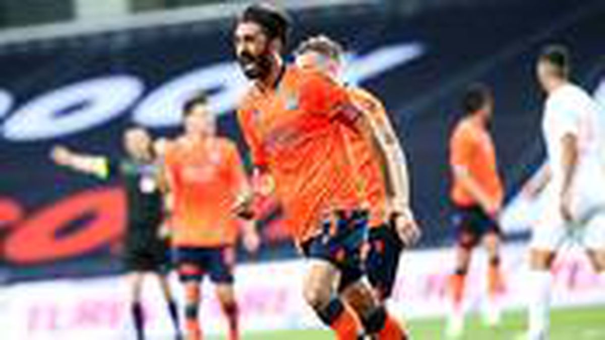 Medipol Başakşehir, Aytemiz Alanyaspor'u 2-0 mağlup etti