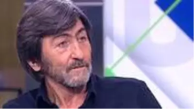 Rıdvan Dilmen'den ilginç Emre Belözoğlu iddiası: İlk 11'i o belirlemiştir, kendini de oyuna sokmuştur Rıdvan Dilmen'den ilginç Emre Belözoğlu iddiası: İlk 11'i o belirlemiştir, kendini de oyuna sokmuştur