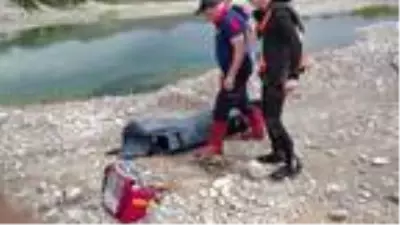 Serinlemek için girdiği Kelkit Çayı'nda boğuldu