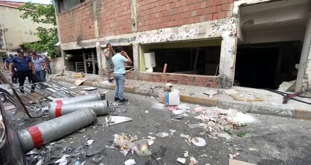 Son dakika: Beyoğlu'nda bir iş yerinde patlama meydana geldi, 5 kişi yaralandı