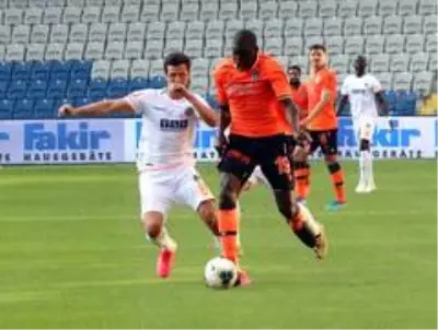 Süper Lig: Medipol Başakşehir: 0 Aytemiz Alanyaspor: 0 (İlk yarı) Süper Lig: Medipol Başakşehir: 0 Aytemiz Alanyaspor: 0 (İlk yarı)
