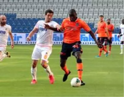 Süper Lig: Medipol Başakşehir: 0 Aytemiz Alanyaspor: 0 (İlk yarı) Süper Lig: Medipol Başakşehir: 0 Aytemiz Alanyaspor: 0 (İlk yarı)