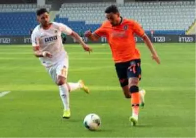 Süper Lig: Medipol Başakşehir: 0 Aytemiz Alanyaspor: 0 (İlk yarı) Süper Lig: Medipol Başakşehir: 0 Aytemiz Alanyaspor: 0 (İlk yarı)