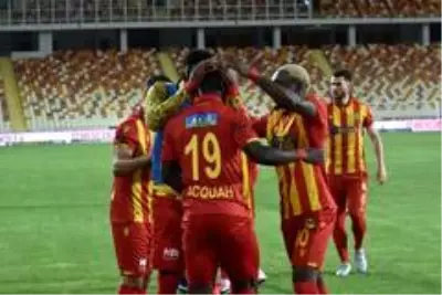 Süper Lig: Yeni Malatyaspor: 1 Kasımpaşa: 0 (İlk yarı) Süper Lig: Yeni Malatyaspor: 1 Kasımpaşa: 0 (İlk yarı)