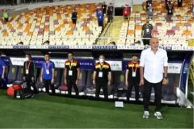 Süper Lig: Yeni Malatyaspor: 1 Kasımpaşa: 0 (İlk yarı) Süper Lig: Yeni Malatyaspor: 1 Kasımpaşa: 0 (İlk yarı)