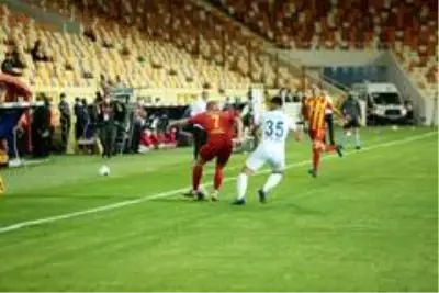 Süper Lig: Yeni Malatyaspor: 1 Kasımpaşa: 0 (İlk yarı) Süper Lig: Yeni Malatyaspor: 1 Kasımpaşa: 0 (İlk yarı)
