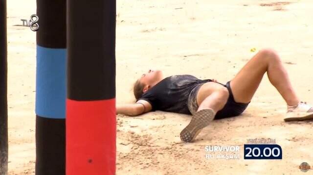 Survivor'da Elif ve Nisa dokunulmazlık oyununda sakatlandı Survivor'da Elif ve Nisa dokunulmazlık oyununda sakatlandı