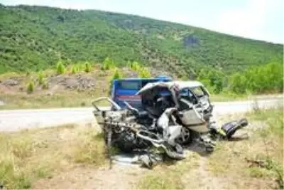 Balıkesir'de feci kaza: 6 ölü Balıkesir'de feci kaza: 6 ölü