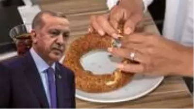 Cumhurbaşkanı Erdoğan'ın önerisiyle üretilen fındıklı simit rağbet görüyor Cumhurbaşkanı Erdoğan'ın önerisiyle üretilen fındıklı simit rağbet görüyor