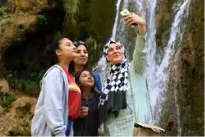 Girlevik Şelalesi'nde hafta sonu yoğunluğu Girlevik Şelalesi'nde hafta sonu yoğunluğu