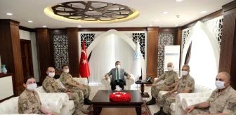 Jandarma personelinden Vali Akbıyık'a ziyaret