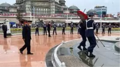 Taksim'de jandarmanın 181'inci kuruluş yıl dönümü töreni Taksim'de jandarmanın 181'inci kuruluş yıl dönümü töreni