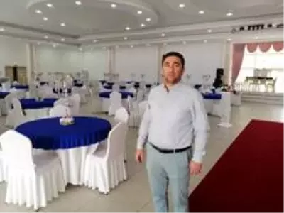 1 Temmuz'da açılacak düğün salonlarında kapasite yarı yarıya düşecek 1 Temmuz'da açılacak düğün salonlarında kapasite yarı yarıya düşecek
