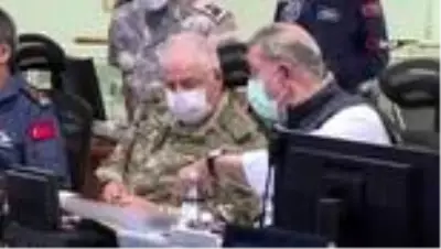 Bakan Akar'dan pilotlara tebrik: Bu vatan size minnettar