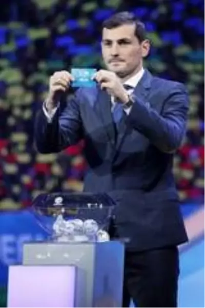 Casillas, İspanya Futbol Federasyonu başkanlığı adaylığından vazgeçti Casillas, İspanya Futbol Federasyonu başkanlığı adaylığından vazgeçti