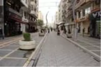Cizre esnafı, koronavirüsün yayılmasını önlemek için iş yerlerini açmayacak Cizre esnafı, koronavirüsün yayılmasını önlemek için iş yerlerini açmayacak