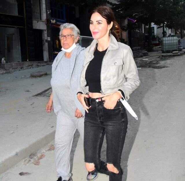 Defne Samyeli, Serenay Sarıkaya'yla alakalı sorulara sert çıktı: Çok ayıp