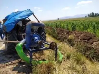 Son Dakika | Devrilen traktörün sürücüsü yaralandı Son Dakika | Devrilen traktörün sürücüsü yaralandı